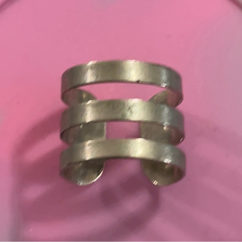Mid Adjustable Ring - Picture 2 of 2